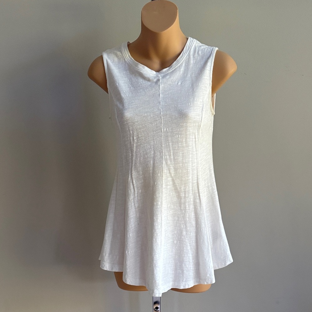 Sleeveless White Top by Anthropologie  size XS
